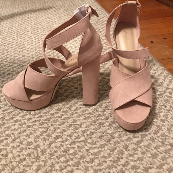 Blush Heels - Picture 2 of 3