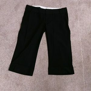 Old Navy low waist stretch black Capri's