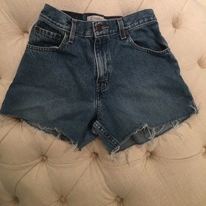 Cutoff Levi High Waisted Shorts