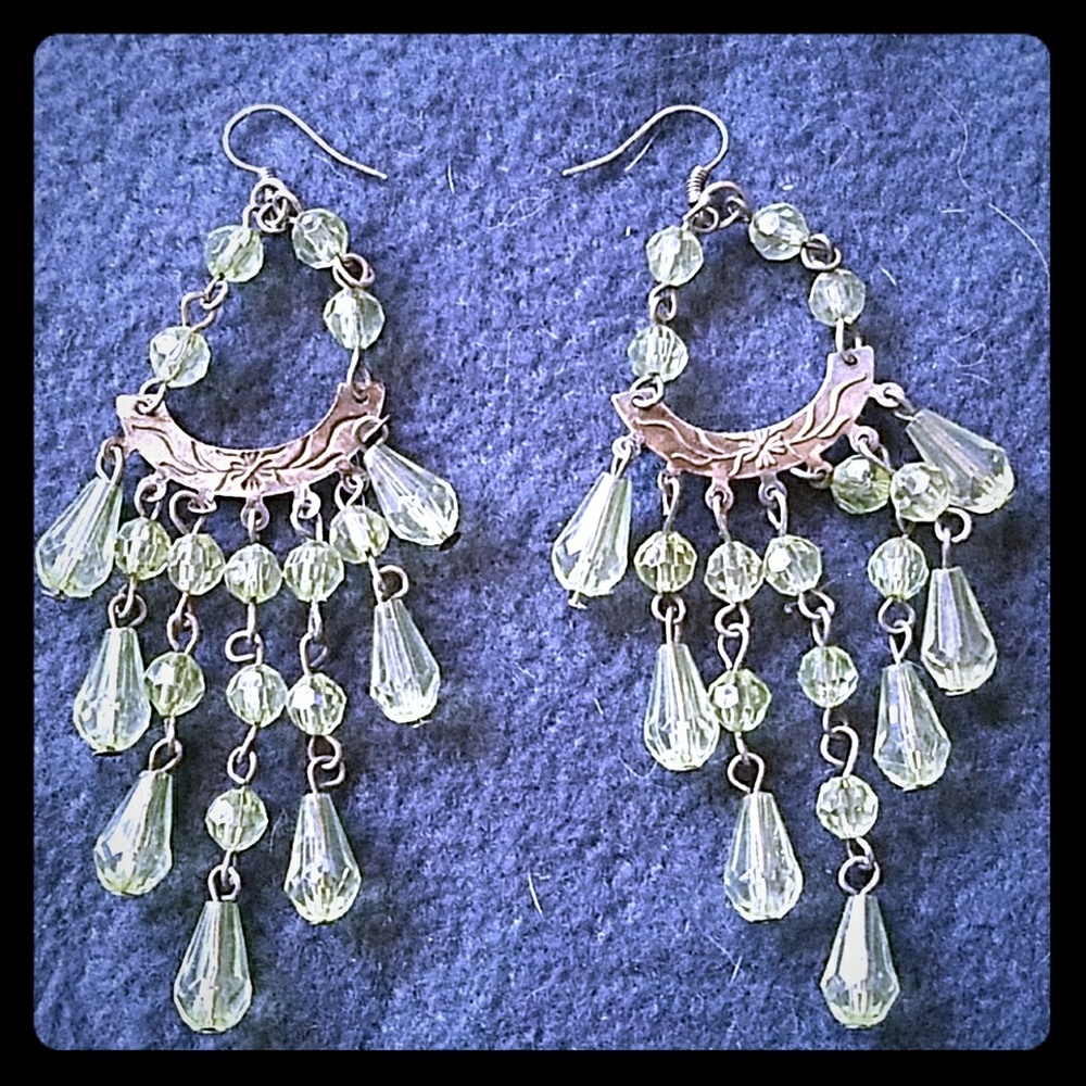 Green chandelier earring