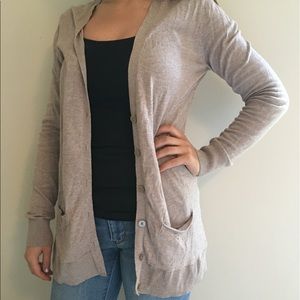 Old Navy tan sweater