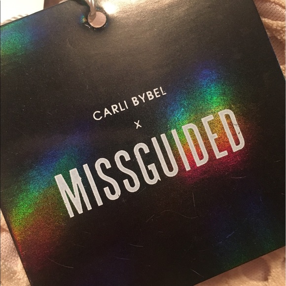 Missguided x Carli Bybel - Picture 3 of 4