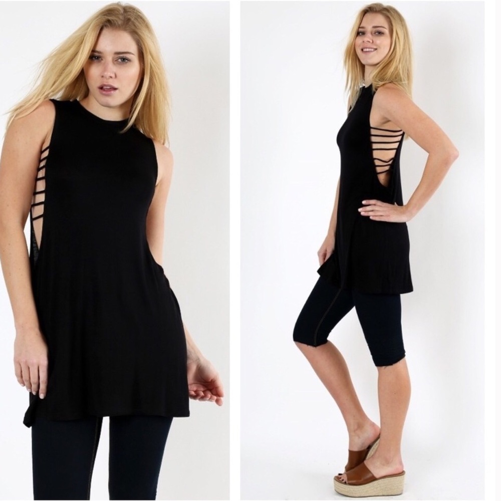 🆕 Strappy Black Muscle Tee
