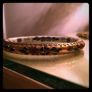 Antique oriental style stiff round bracelet/bangle