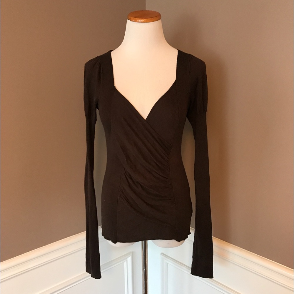 Free People S brown ruched clv-neck Knit top