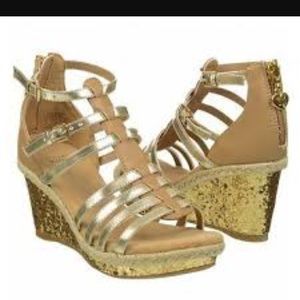 GIRLS STUART WEITZMAN GOLD GINGER WEDGE SANDAL 13