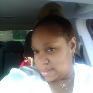 Meet your Posher, Alithia