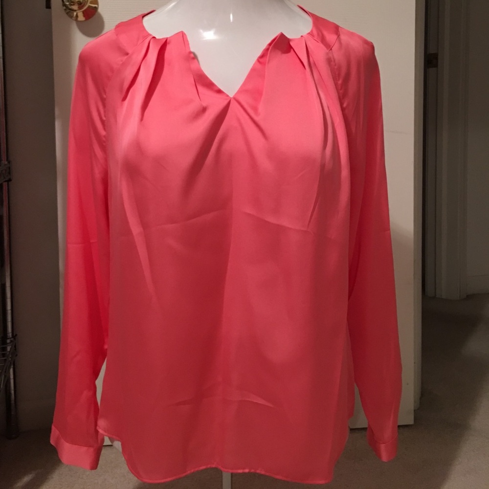 👊💥NWT Worthington blouse