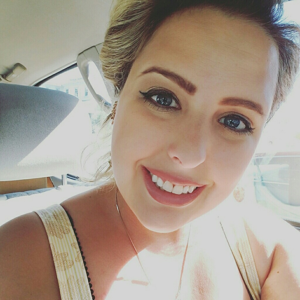 Meet your Posher, Maria