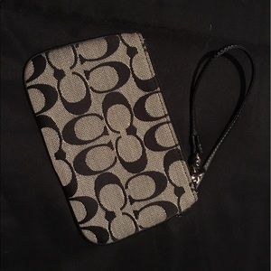 COACH Like New Wristlet