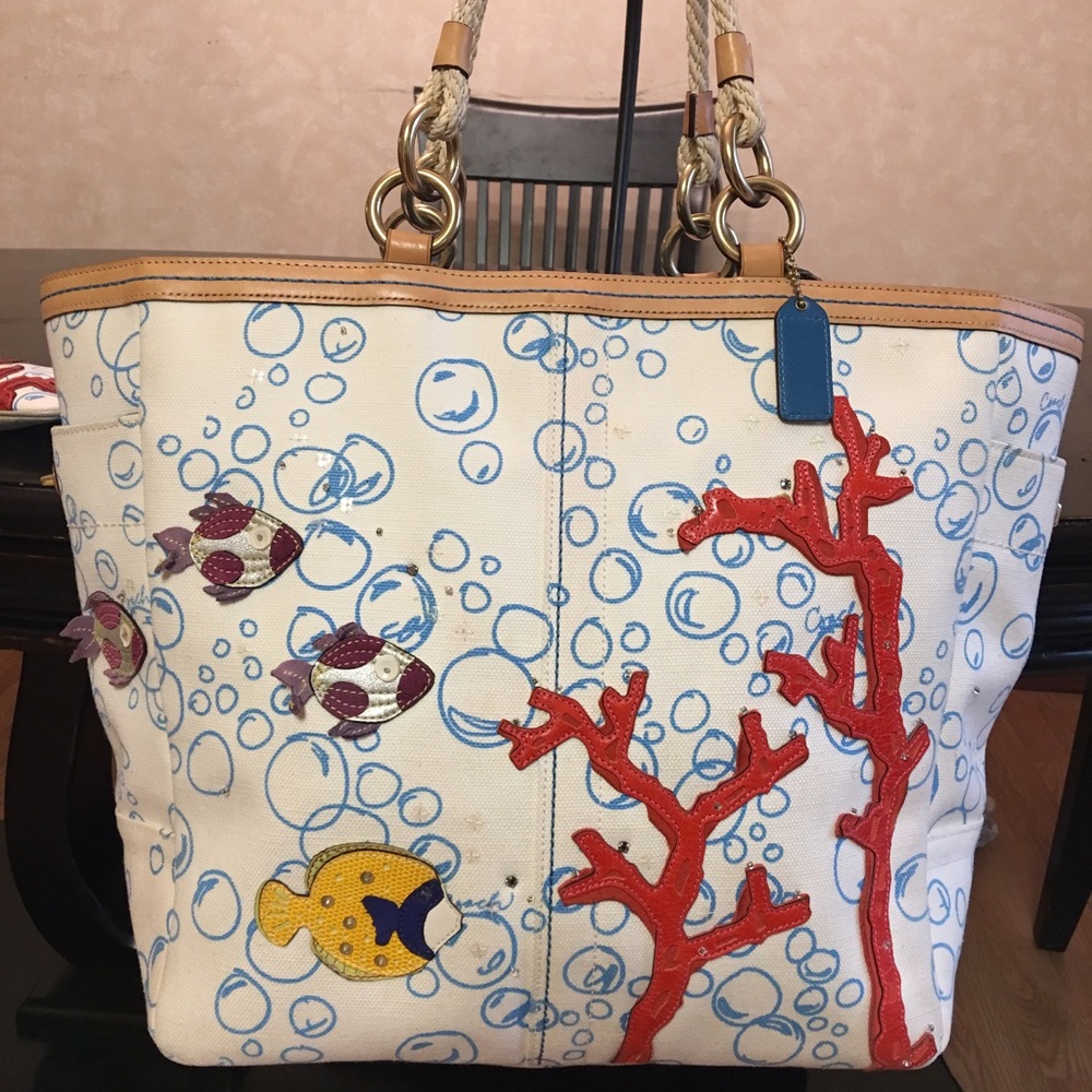 REDUCED!! COLLECTORS!!  BUBBLE FISH TOTE &WRISTLET