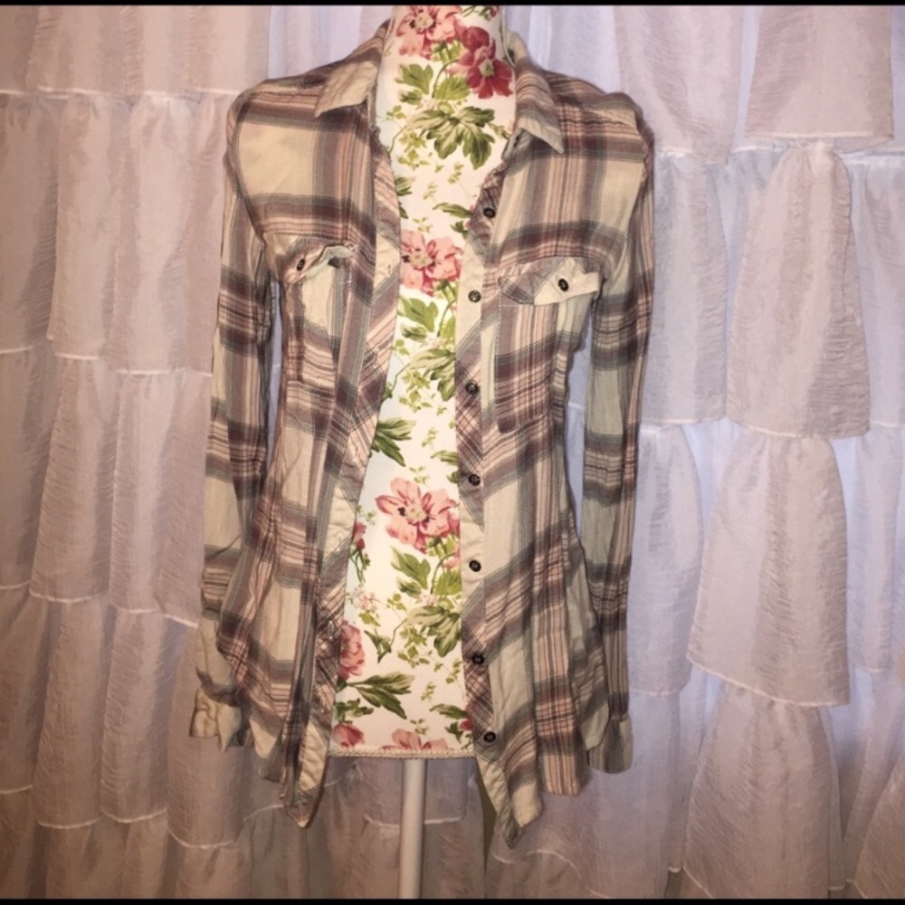 SALE 5/$20 - Maurices button down shirt