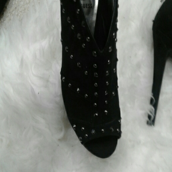 **Sold** - Picture 3 of 5