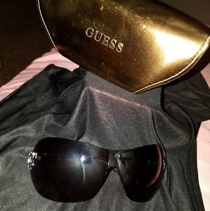 Guess sunglasses with case