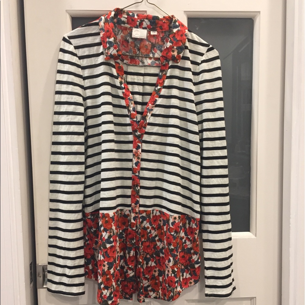 Floral button down top!