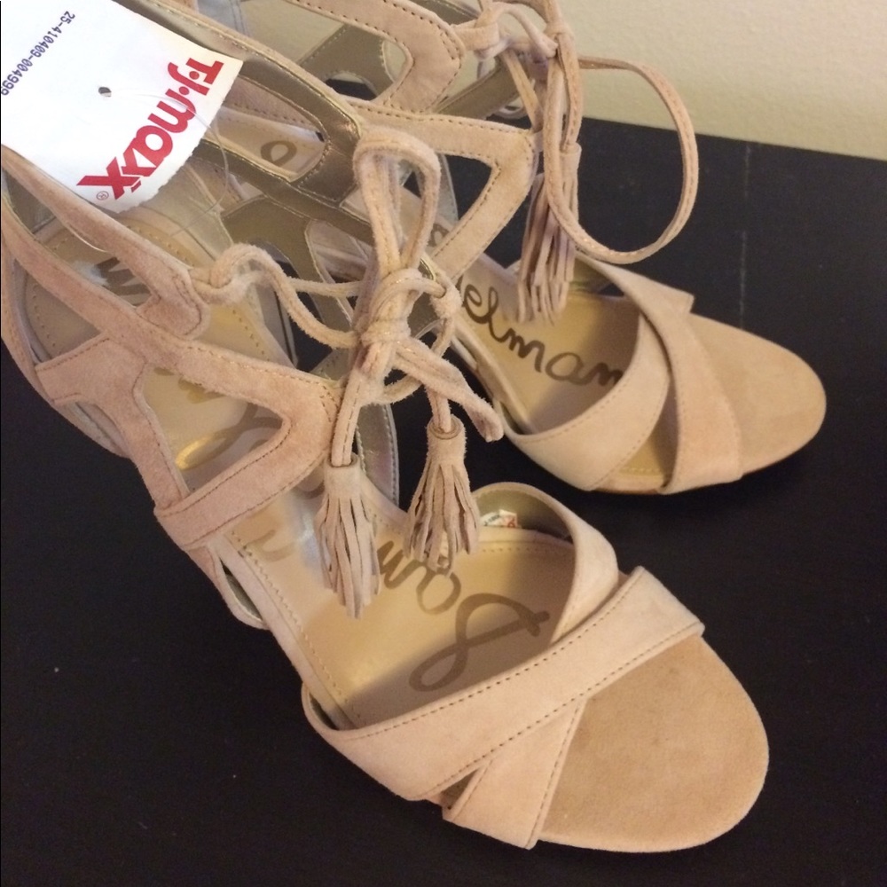 Sam Edelman Azela with tassels NWT. Super comfy