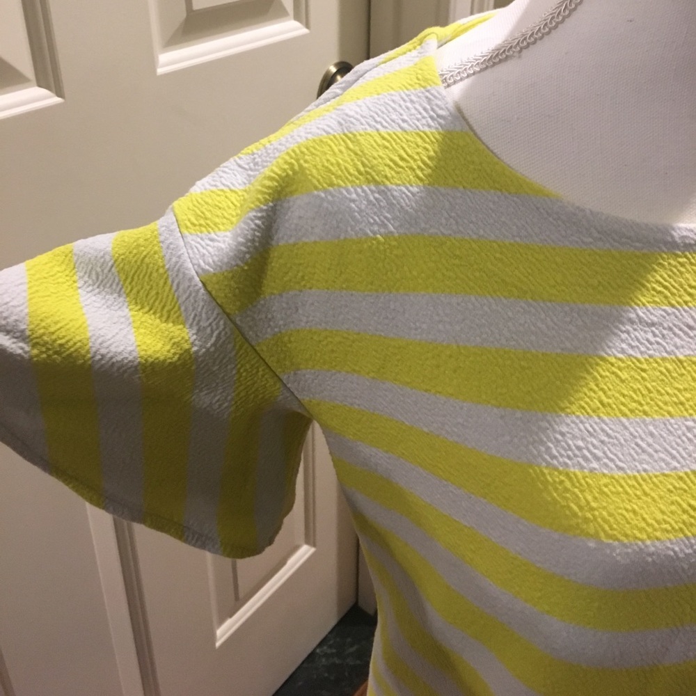 Striped Ruffle-Sleeve Top - Picture 3 of 4