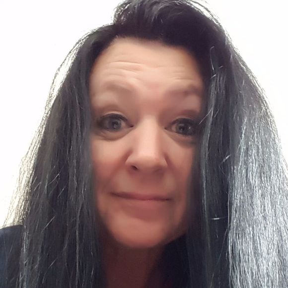 Meet your Posher, Lynn - Picture 1 of 1