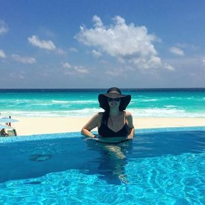 Meet your Posher, Connie