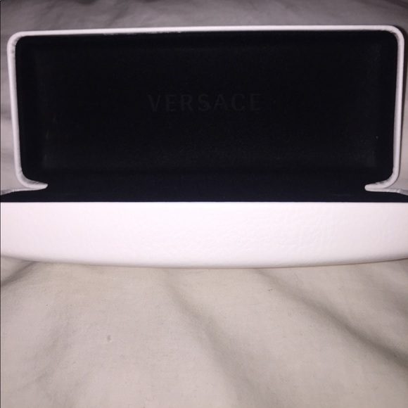 Versace Case - Picture 2 of 4