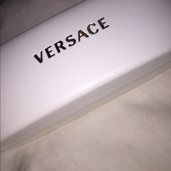 Versace Case - Picture 3 of 4