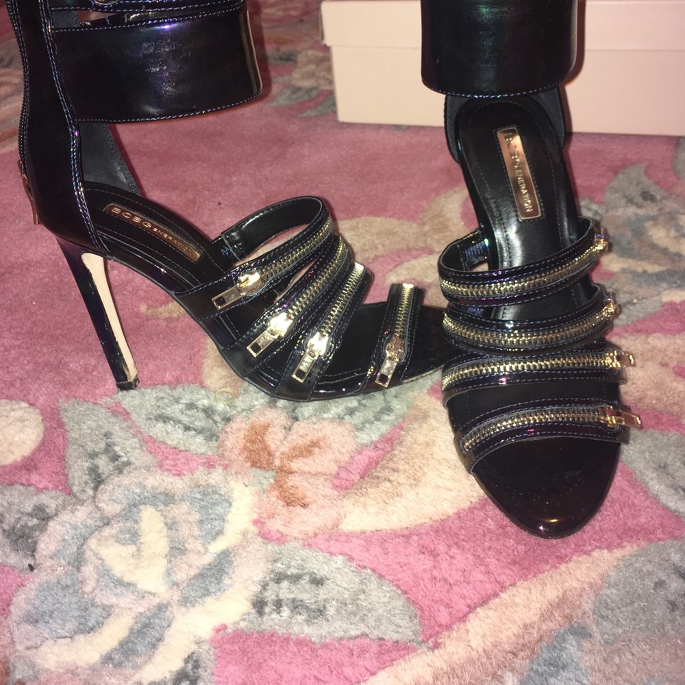 Zipper heels