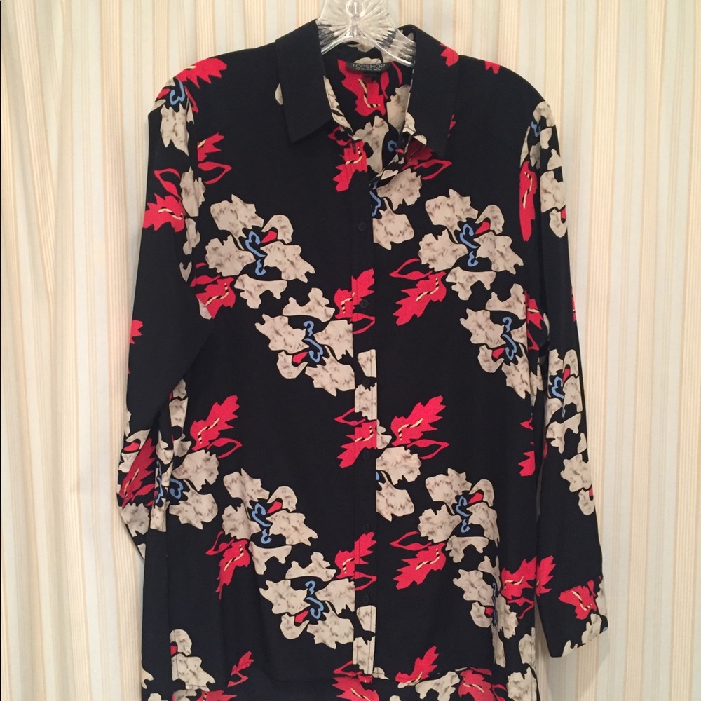 Floral patterned blouse!
