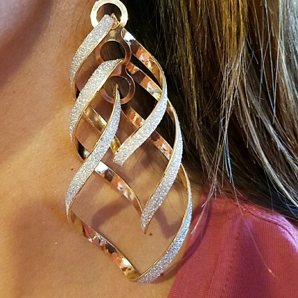Spiral earrings (gold color)