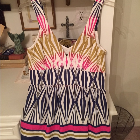 Top - Picture 2 of 2