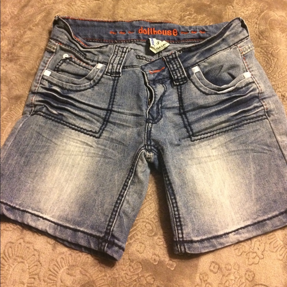Dollhouse Bermudas