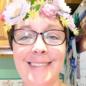 Meet your Posher, Lora