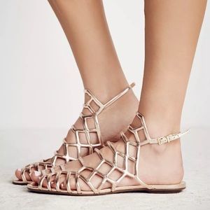 Schutz Cosmopolitan Rose Gold Sandal size 7