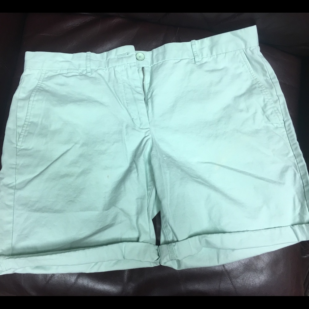 Girlfriend fit shorts