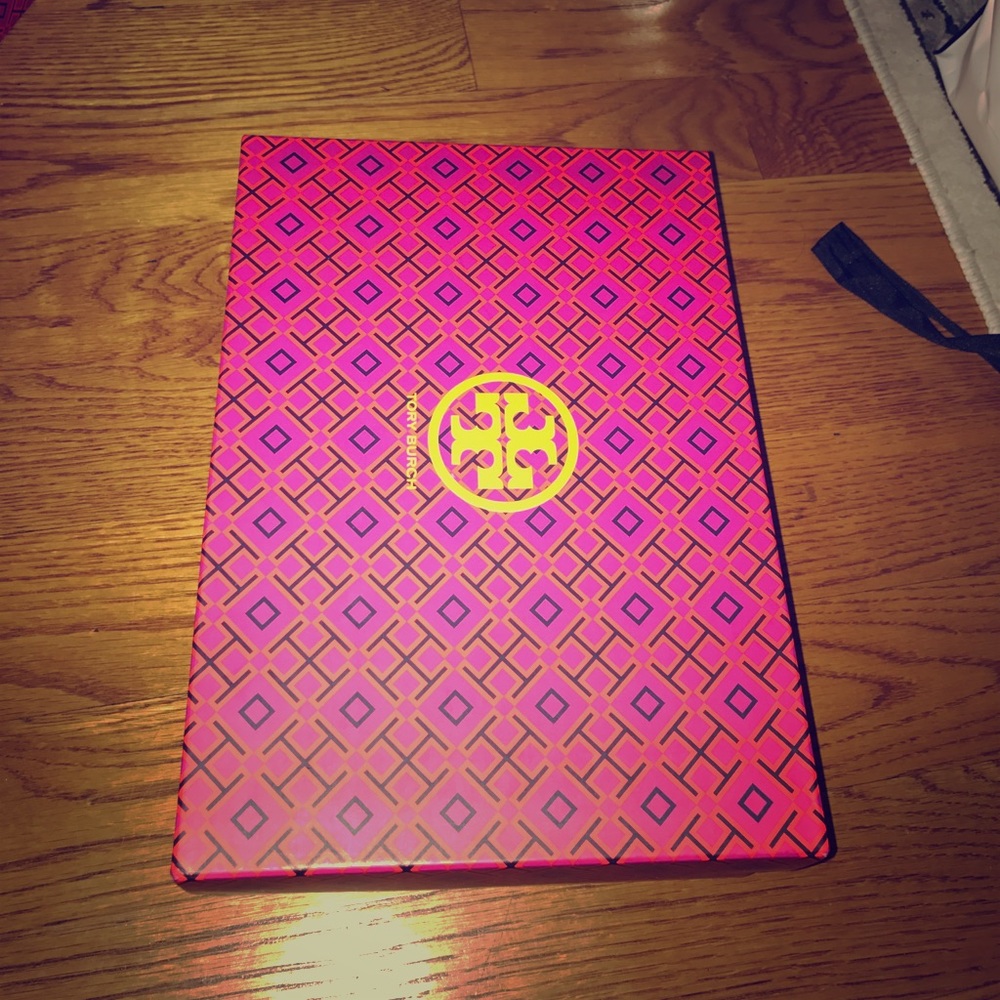 Tory Burch shoe box