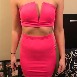 Tobi- hot pink dress