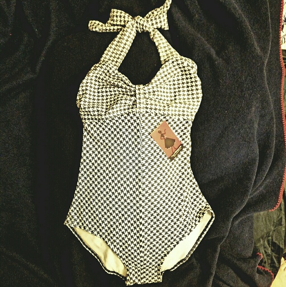 Black & White Houndstooth Dinah Swimsuit - Picture 3 of 4
