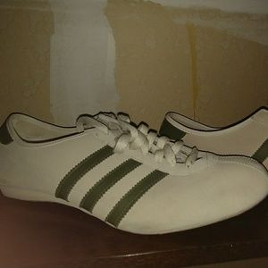 Adidas Classic Sneakers