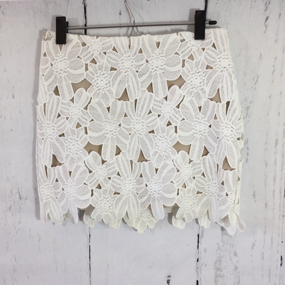 Stone Cold Fox Dresses & Skirts - 🌼Stone Cold Fox Ohio Eyelet White Miniskirt 🌼