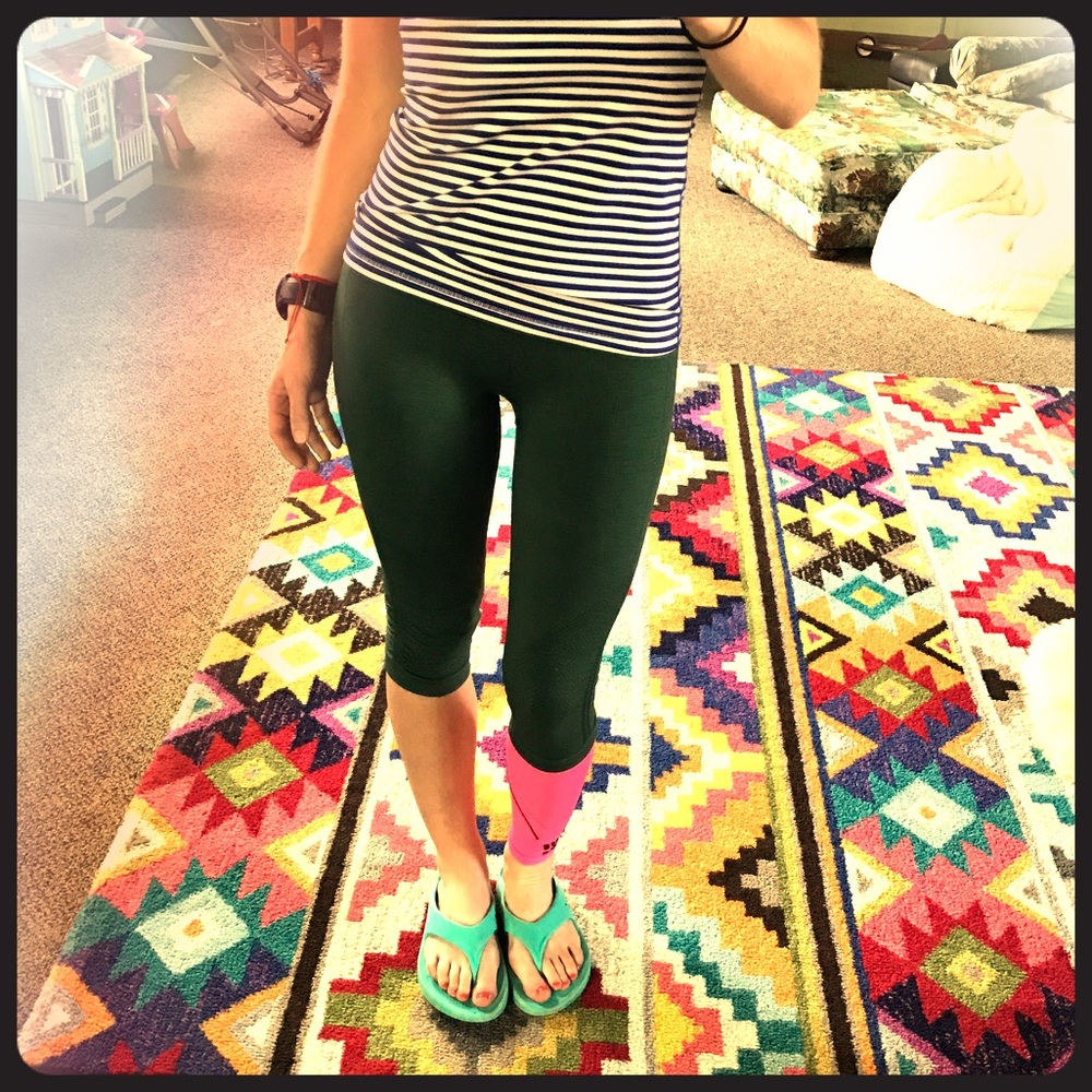 @Samplep sells high quality lululemon 👌