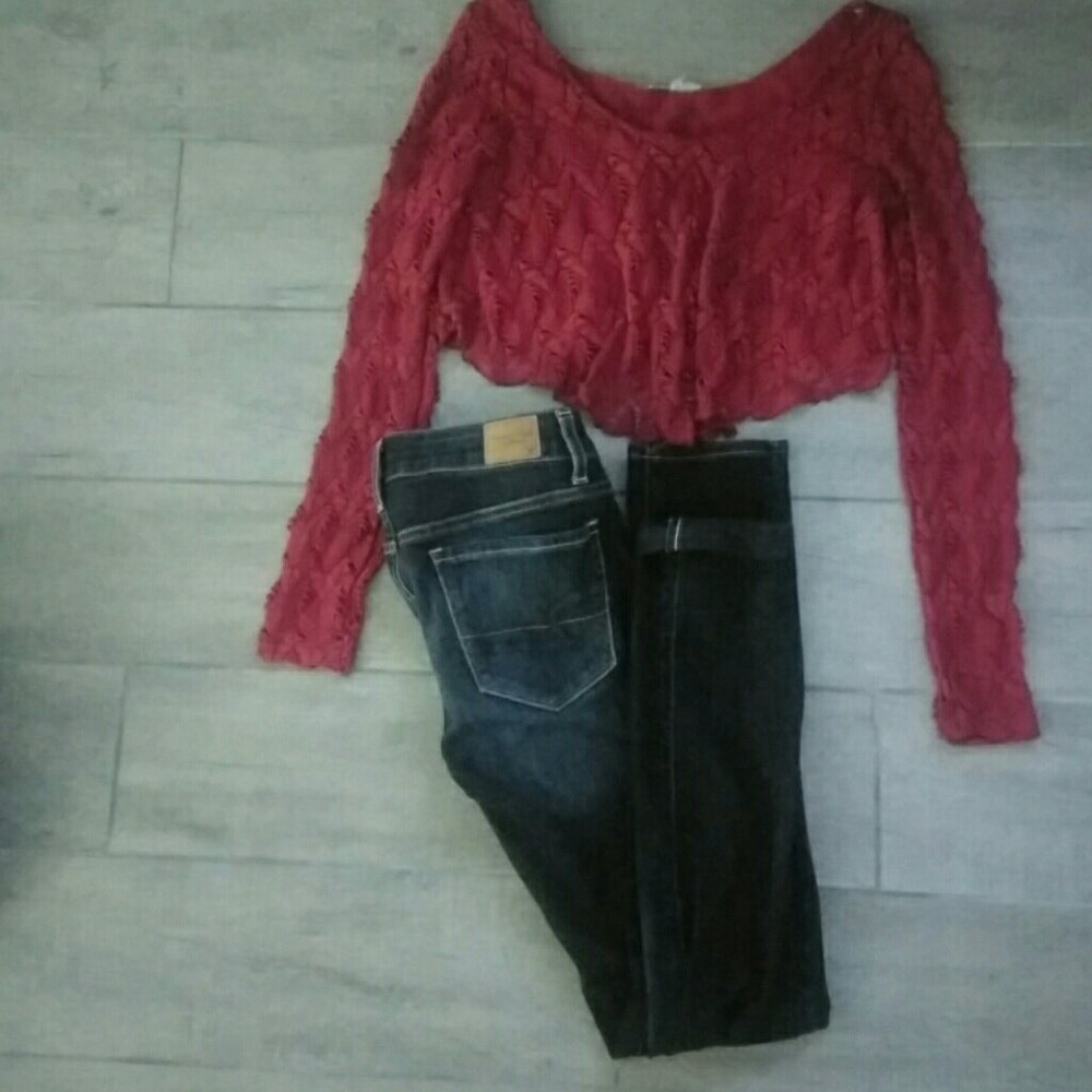 Deep red lace long sleeve crop top