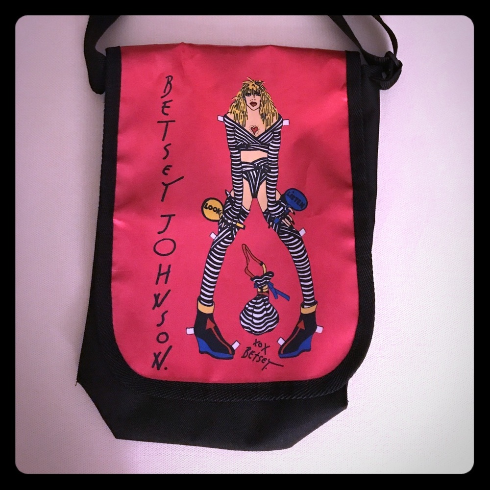 Betsey johnson crossed body bag