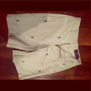 Vineyard vines size 12 shorts, xs shirt