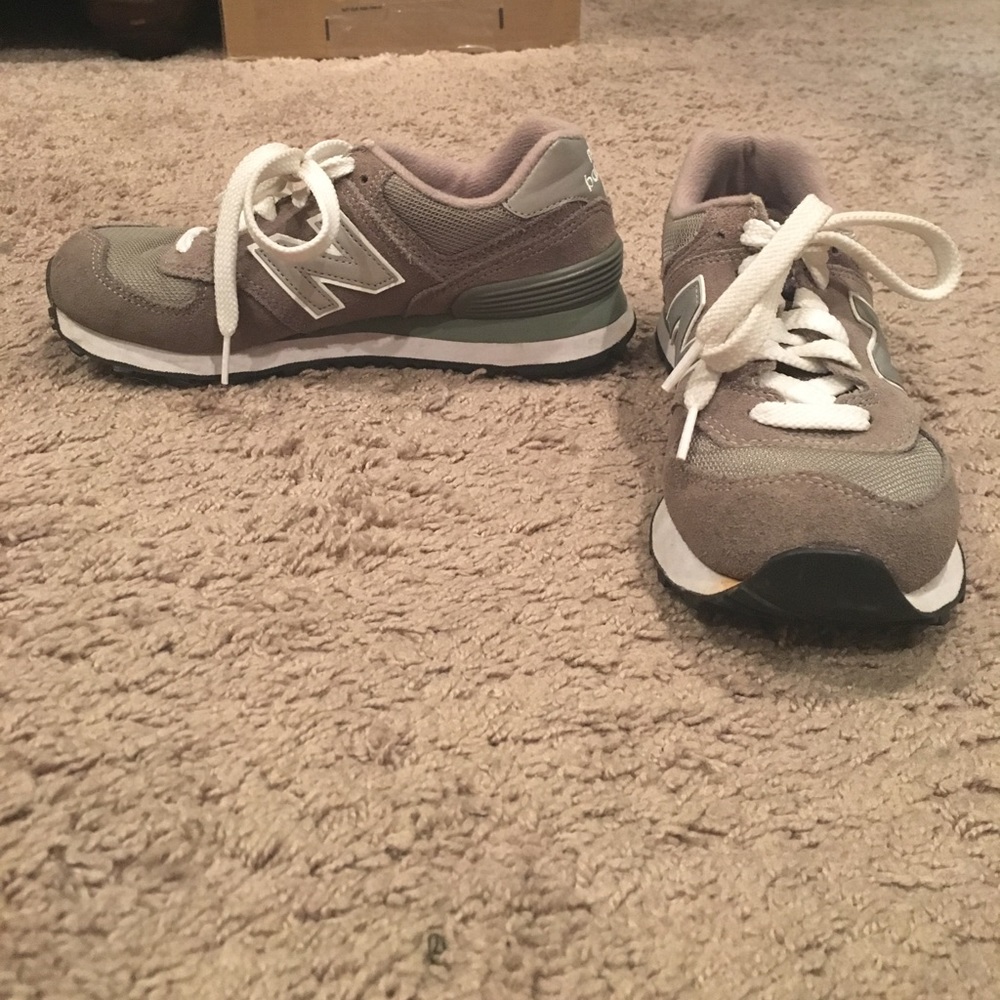 Women's classic New Balances