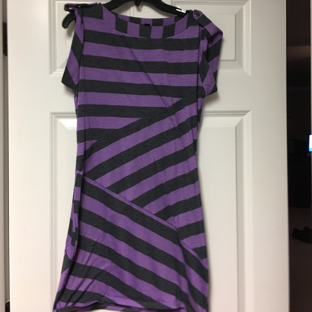 Nine West 4P dress great for everyday