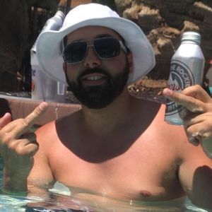 Meet your Posher, Derek