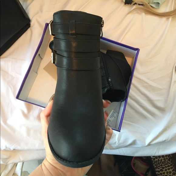 Black gold buckle booties - Picture 3 of 4