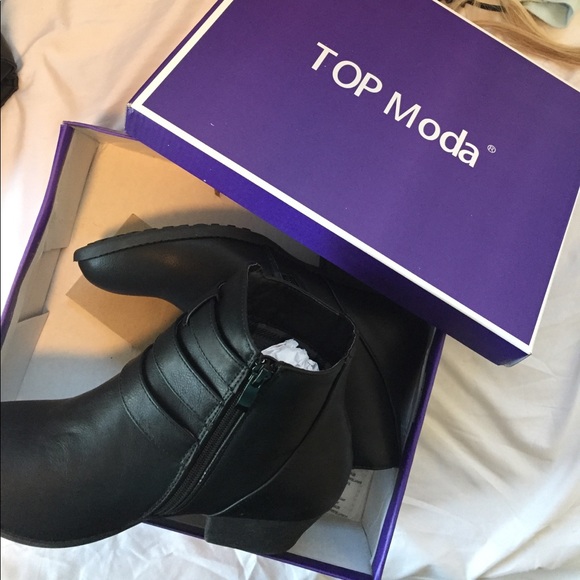 Black gold buckle booties - Picture 4 of 4