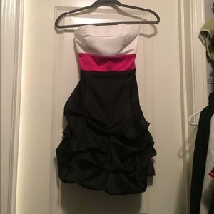 Strapless ruffle bottom party dress