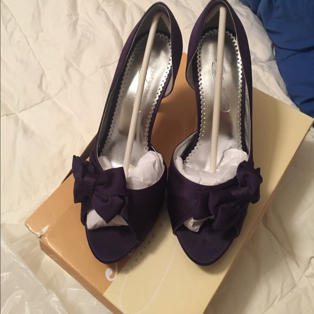 Plum heels