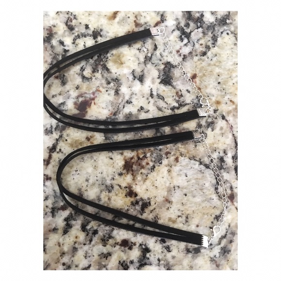 ♠️ 'Seeing Double' 2-layer black suede choker - Picture 2 of 2